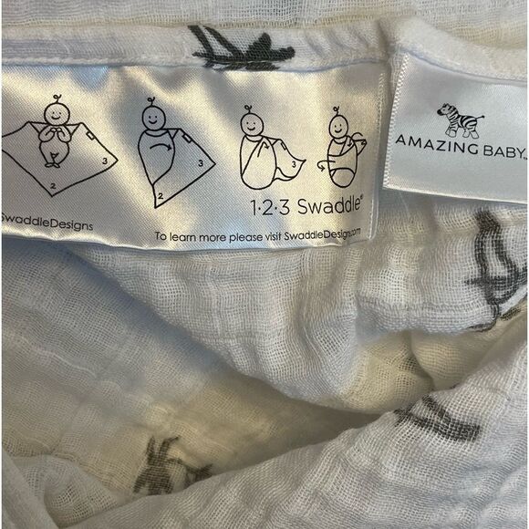 Unisex swaddle blanket bundle set of three - Picture 3 of 7